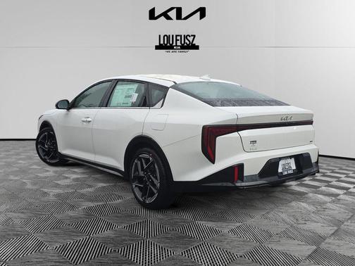 2025 Kia K4 GT-Line