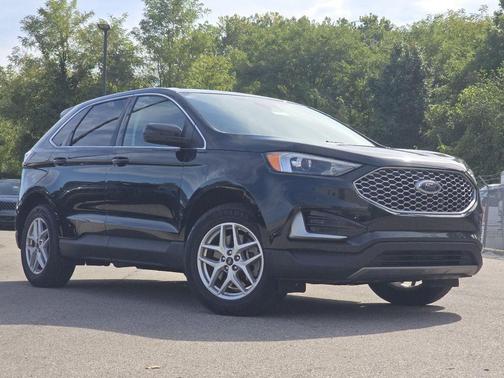 Black Metallic 2024 Ford Edge SEL