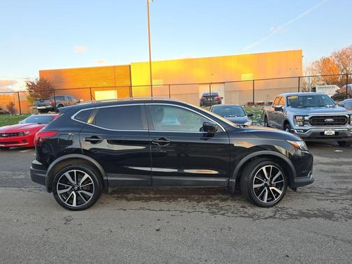 2017 Nissan Rogue Sport SL
