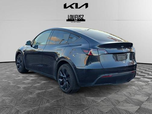 2025 Tesla Model Y Long Range