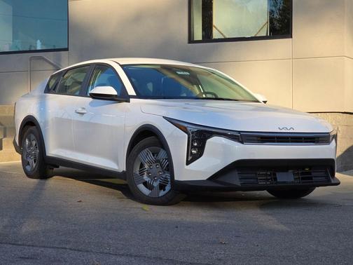 2025 Kia K4 LX