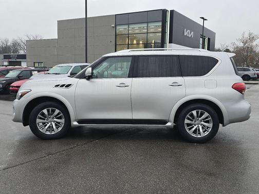 2017 INFINITI QX80 Base