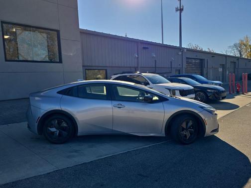 2023 Toyota Prius LE