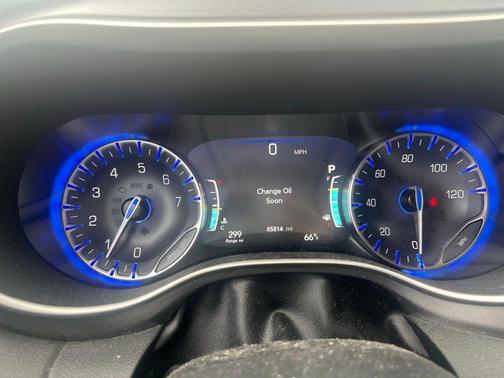 2022 Chrysler Pacifica Touring-L