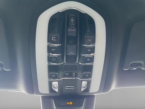 2021 Porsche Macan S