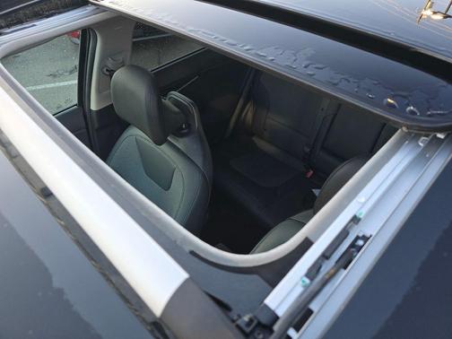 2023 Kia Niro EX Touring