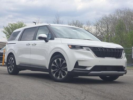 Snow White Pearl 2024 Kia Carnival EX