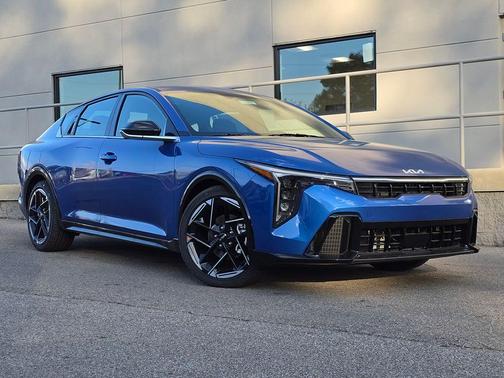 2025 Kia K4 GT-Line