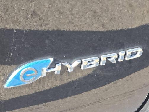 2022 Chrysler Pacifica Hybrid Touring L