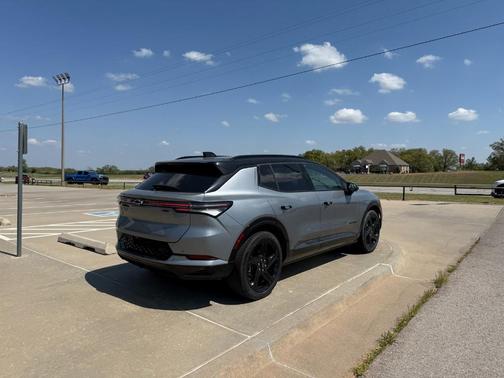 2025 Chevrolet Equinox EV RS