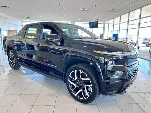 2024 Chevrolet Silverado EV RST