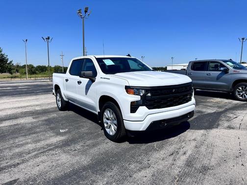 2024 Chevrolet Silverado 1500 Custom