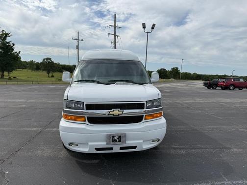 2022 Chevrolet Express 2500 Work Van