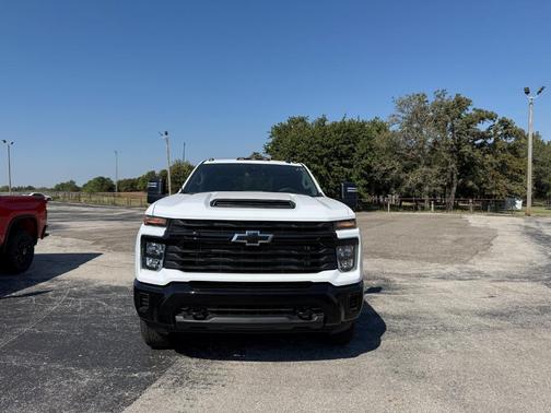 2026 Chevrolet Silverado 2500 Custom