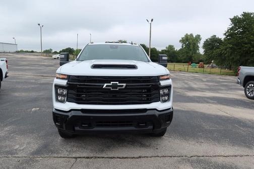 2025 Chevrolet Silverado 2500 Custom