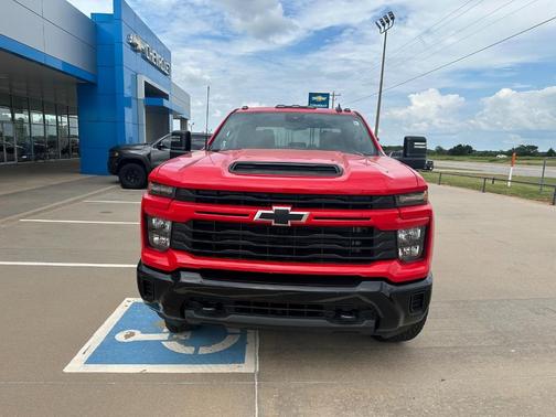 2024 Chevrolet Silverado 2500 Custom