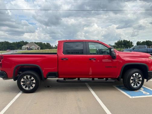 2024 Chevrolet Silverado 2500 Custom