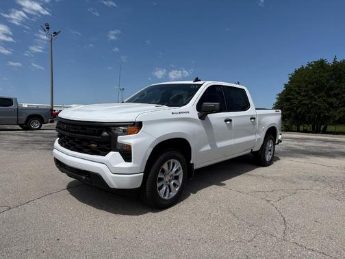 2025 Chevrolet Silverado 1500 Custom