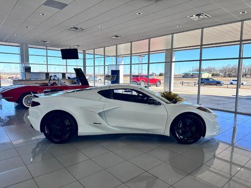 2025 Chevrolet Corvette E-Ray