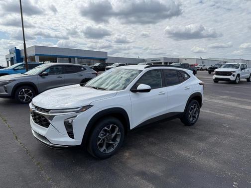 2025 Chevrolet Trax LT