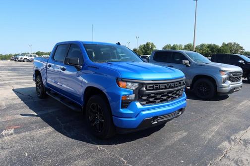 2025 Chevrolet Silverado 1500 Custom