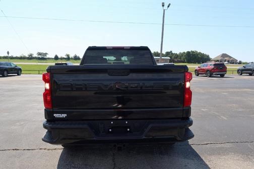 2025 Chevrolet Silverado 1500 Custom
