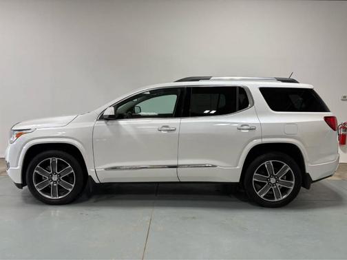 White 2019 GMC Acadia Denali
