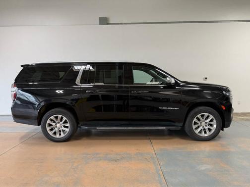 Black 2024 Chevrolet Suburban Premier