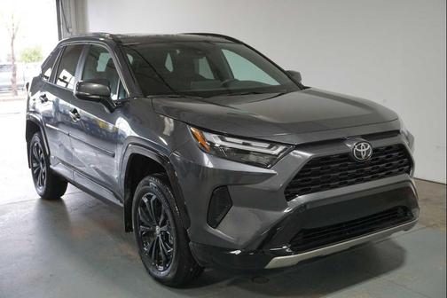 2025 Toyota RAV4 Hybrid SE