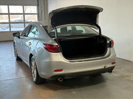 2016 Mazda Mazda6 i Sport