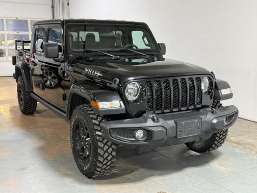2022 Jeep Gladiator Sport