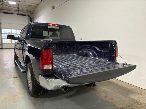 True Blue Pearlcoat 2018 RAM 1500 Big Horn