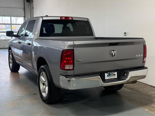 Billet Silver Metallic Clearcoat 2023 RAM 1500 Classic SLT