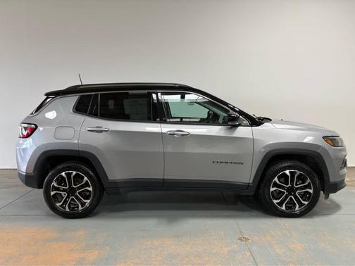 Billet Silver Metallic Clearcoat 2022 Jeep Compass Limited