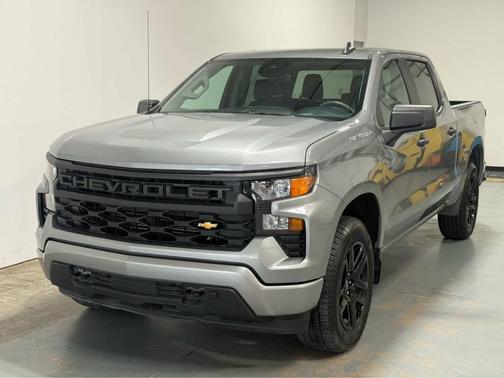 Sterling Gray Metallic 2024 Chevrolet Silverado 1500 Custom