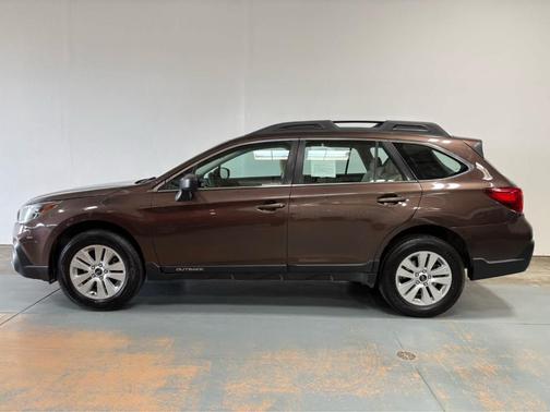 Cinnamon Brown Pearl 2019 Subaru Outback 2.5i