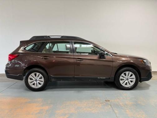Cinnamon Brown Pearl 2019 Subaru Outback 2.5i