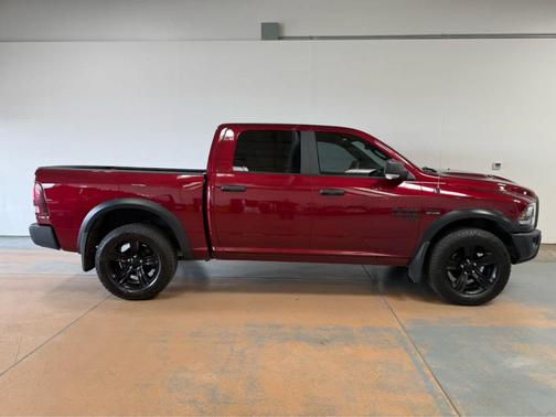 Delmonico Red Pearlcoat 2022 RAM 1500 Classic SLT