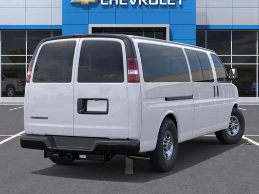 2025 Chevrolet Express 3500 LS