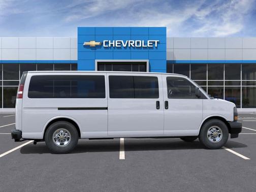 2025 Chevrolet Express 3500 LS