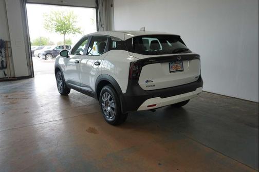 2025 Nissan Kicks S