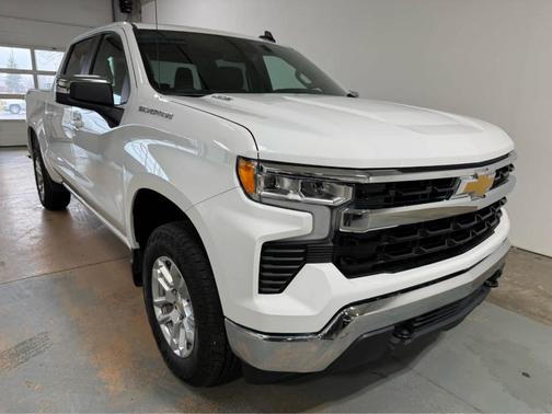 Summit White 2025 Chevrolet Silverado 1500 LT
