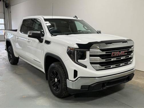 White 2023 GMC Sierra 1500 SLE