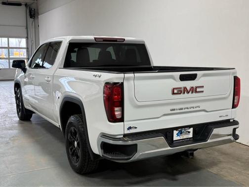 White 2023 GMC Sierra 1500 SLE