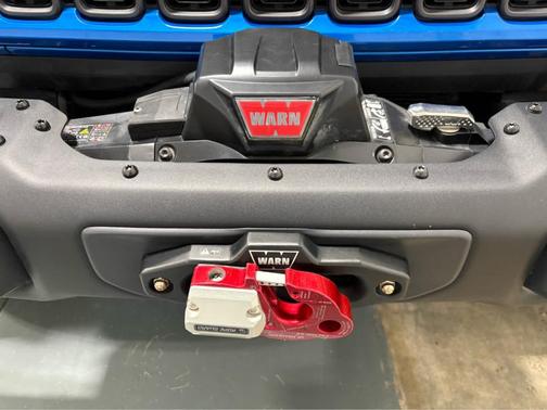 Hydro Blue Pearlcoat 2024 Jeep Wrangler Rubicon