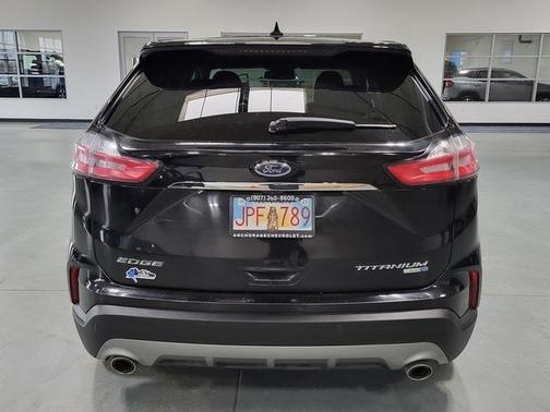 Photo 5 of 27 of 2019 Ford Edge Titanium