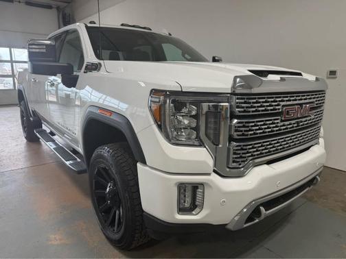 White 2022 GMC Sierra 2500 Denali