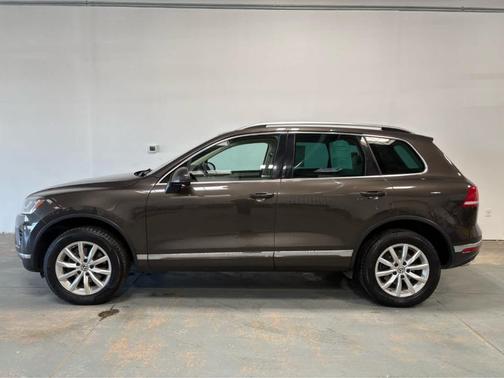 2017 Volkswagen Touareg V6 Sport w/Technology