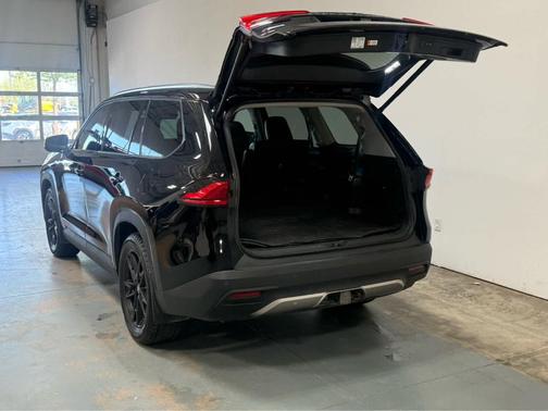 Midnight Black Metallic 2024 Toyota Grand Highlander LIMITED