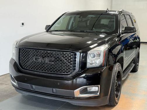 Black 2016 GMC Yukon Denali